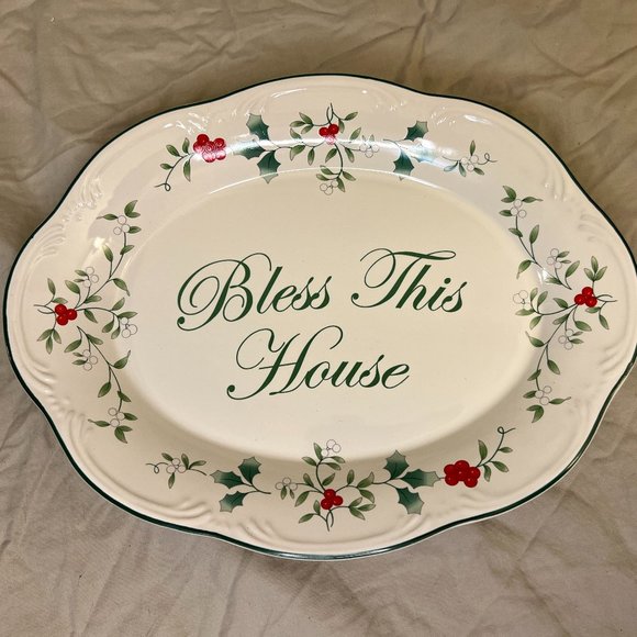 Pfaltzgraff Winterberry Bless This House Plate - Picture 2 of 3